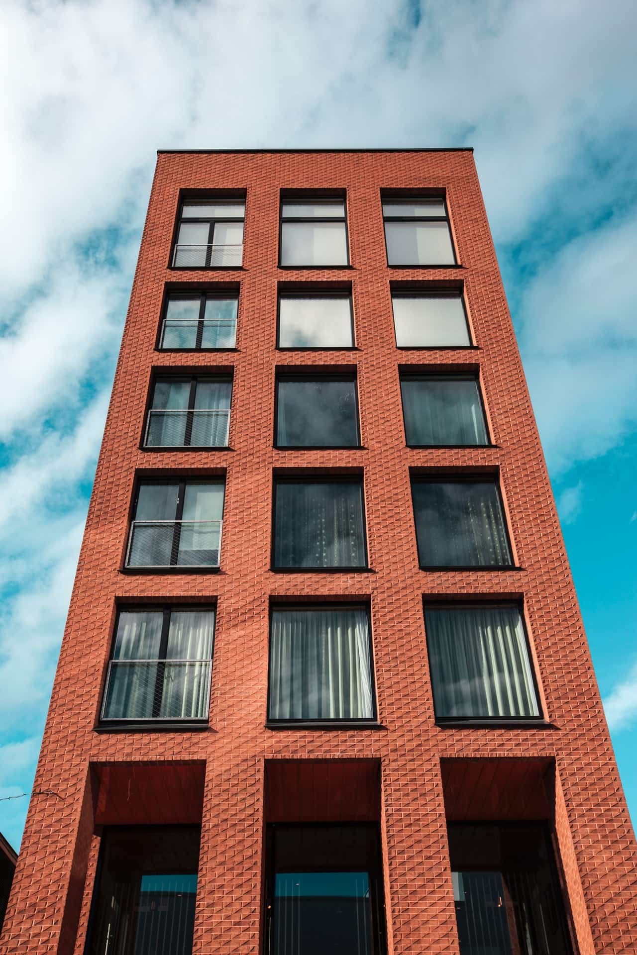 Calgary Masonry Pros are Calgary's Leading Residential & Commercial Masonry Company. Our masonry experts are dedicated professionals, serving the community for the past 15 years. Our team of masons are trained and qualified in commercial building code standards; specializing in Brick Work, Block Work, Stone Work, Re-pointing, Chimney Services, Fireplaces, small-to-medium sized commercial masonry construction and repair services.